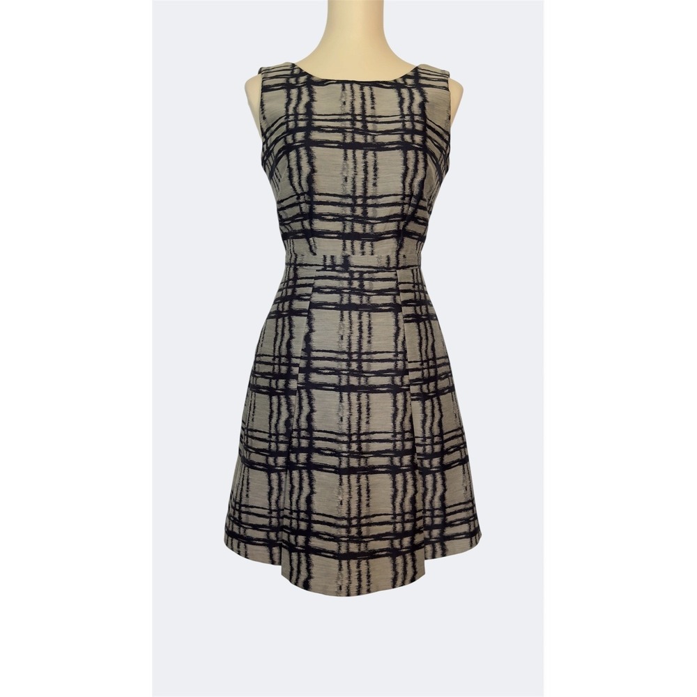 Reiss Grey & Black Plaid Fit and Flare Designer Dress Sleeveless Pleated Size 4 - Picture 4 of 14